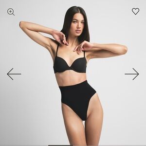 Skims seamless sculpt MID WAIST THONG Onyx xxs/xs